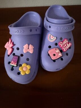 Crocs Cutie Clog Purple Size J4 Kids or 5-6 Women NWT